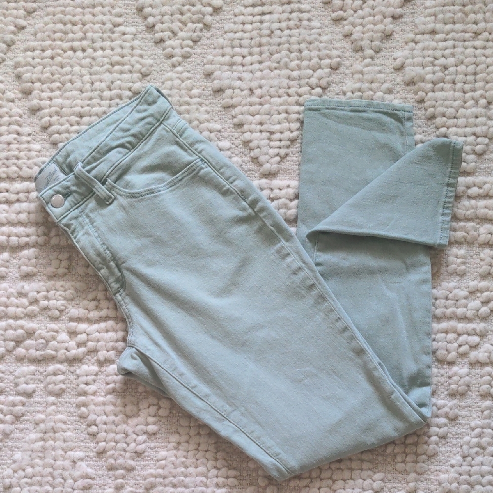 Universal Thread Mint Green Mid-rise Skinny Jeans